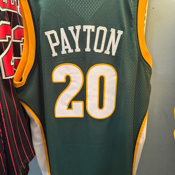 SOLD Gary Payton Jersey - Seattle SuperSonics (2001-2002 Season) - Picture 4 of 4